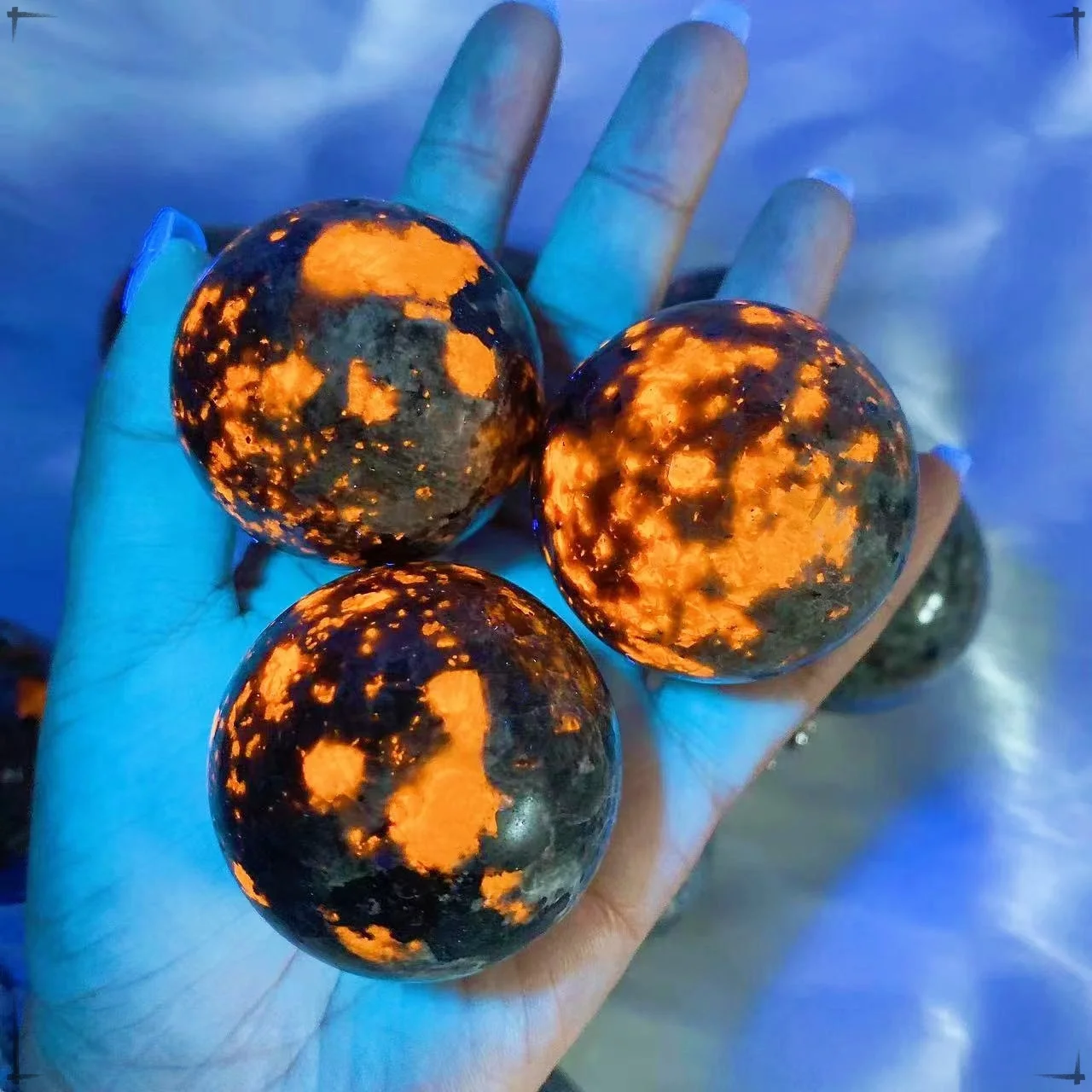Natural Yooperlite Ball Natural Flame Stone Ball Reiki Healing Spirit Sorcery Powerful Chakra Energy Home Garden Decoration Gift