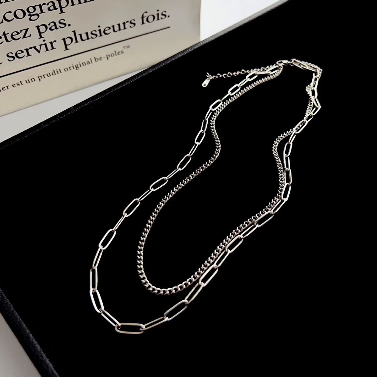 Versatile and simple, double-layer silver stainless steel chain, short collarbone chain, neck chain, necklace, women's accessory
