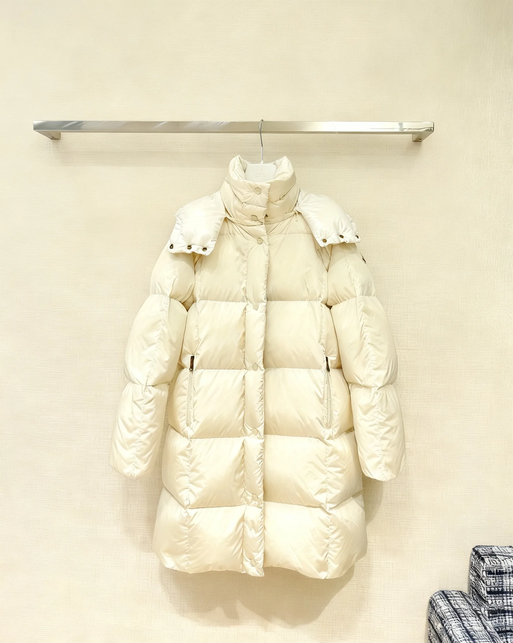 

2025 New autumn-winter women's hooded detachable long down jacket with white goose down filling - ski jacket