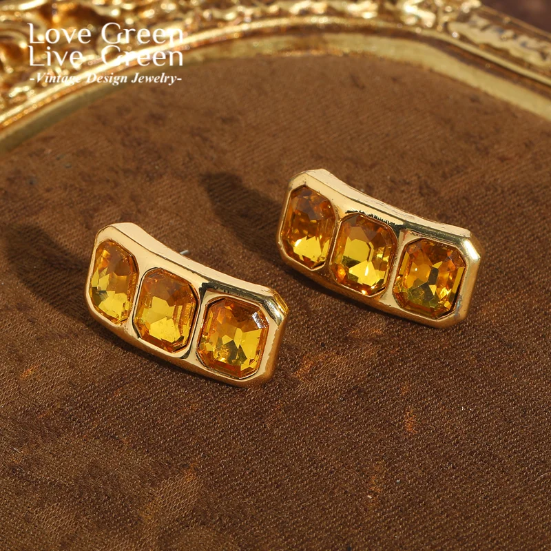 

Винтажные квадратные серьги-гвоздики с желтыми кристаллами, роскошные дизайнерские ювелирные изделия цвета античного золота, подарок на день Святого Валентина, тенденции 2024, новинка