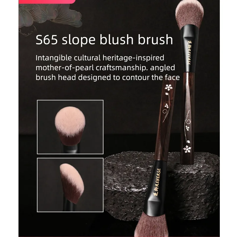 Anti-aging Sandalwood S65 Angled With High-quality Soft Fiber Bristles, Portable Blush Brush, Dot Brush
