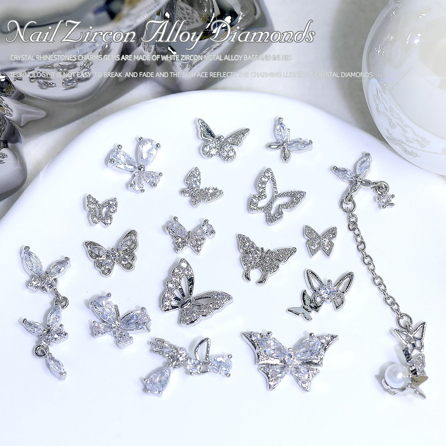 Bling Silver Butterflies Encantos para Nail Art Decoração, Liga Manicure Acessórios, 3D Nails Design, DIY Cristais Jóias, 2Pcs