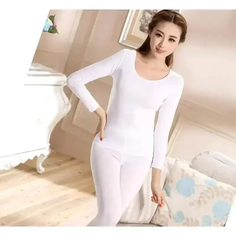 A complete set of thermal underwear with constant temperature and heating, suitable for women's clothing