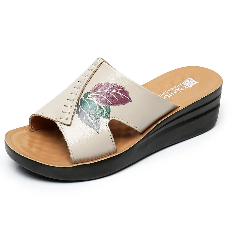 2023 New Hot Sale Women Summer Slip On Genuine Leather Open Toe Sandals Woman Flip Flops Wedges Platform Ladies Beach Shoes