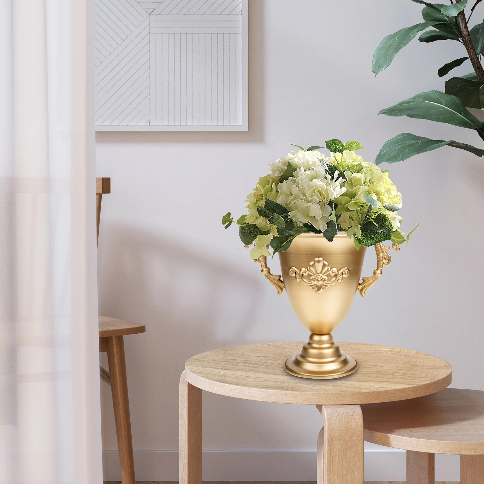 

Retro Style Iron Flower Holder Vintage Decorative Plant Vase Wedding Tabletop Flower Arrangement Holder for Home Party