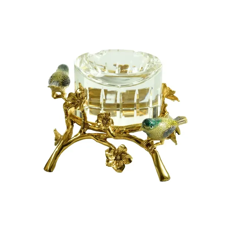 Luxury Brass Crystal Round Ashtray Creative Bronze Engraving Gift for Home Decor Elegant Desktop Accessory High Quality Metal