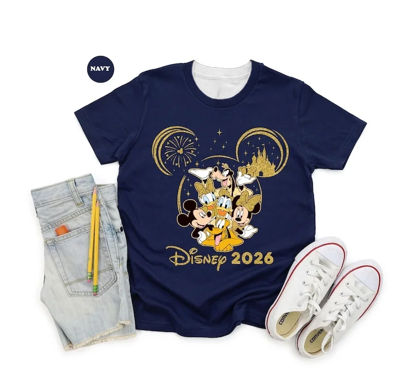 2026 حار سنة جديدة سعيدة ديزني الأصدقاء تي شيرت جديد المتضخم الرجال والنساء زوجين ملابس الشارع غير رسمية P29
