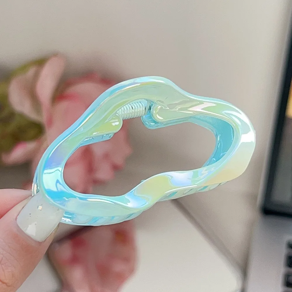 

Коготь для волос в форме сладкого облака, элегантный головной убор, градиентный коготь для волос, иллюзорный цвет, высокий зажим для хвоста, геометрический зажим в виде акулы для девочек