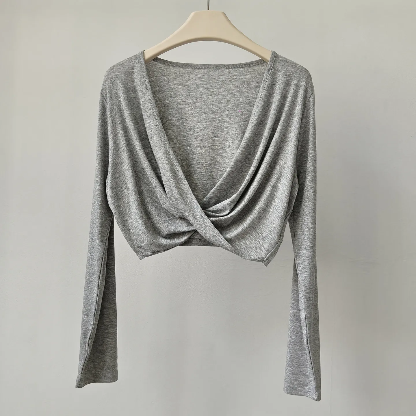 Women's V-neck Long-sleeved Yoga Top Loose Short Sports Cover-up Pilates Training T-shirt Cross Fitness Workout Wear