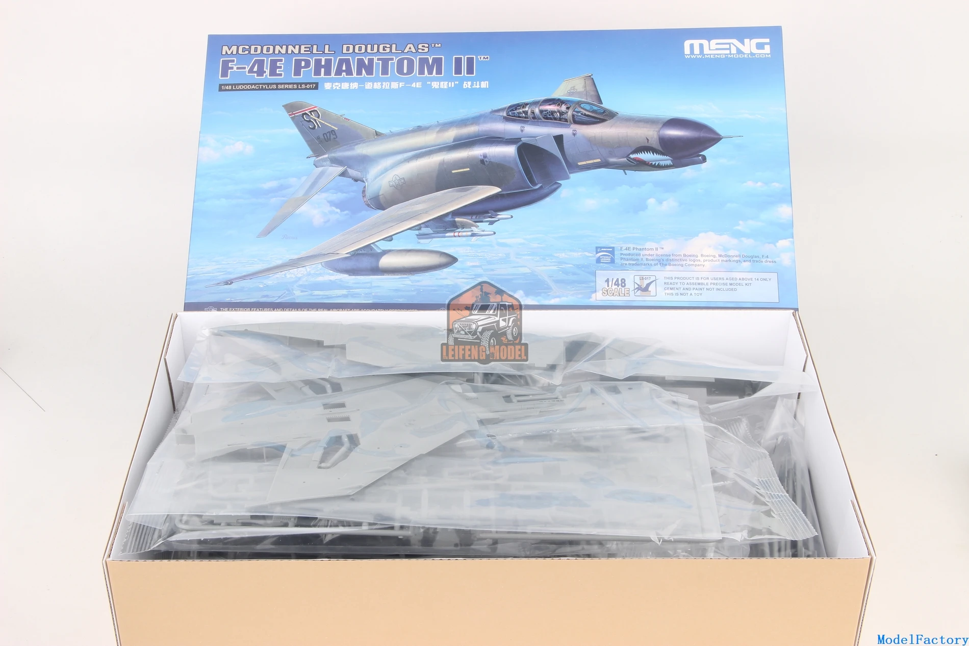 Meng  LS-017 1/48 F-4E Phantom II - Scale Model Kit