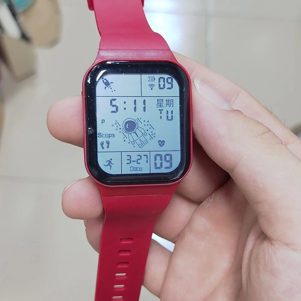 新しいホット販売メンズファッションシンプルなデジタル腕時計子供のスポーツウォッチ多機能時計学生電子時計ギフト