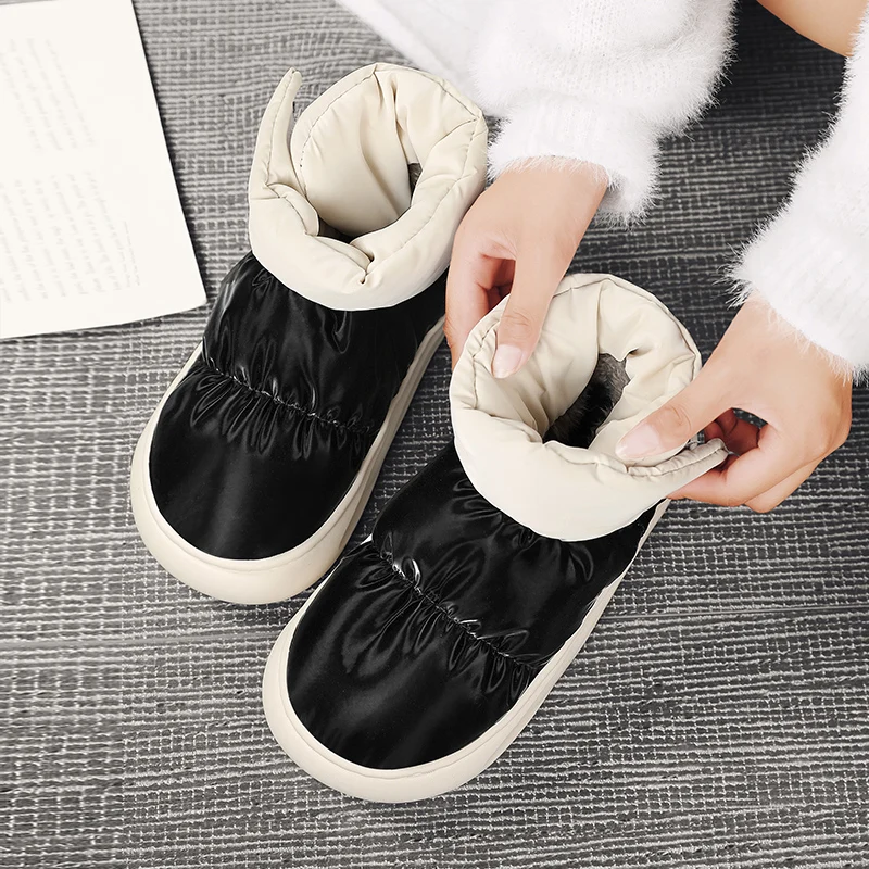 

Parent-child Fleece Lined Warm Cotton Snow Boots Men's Trendy Bread Outdoor Shoes Winter Men's Slippers Women House Slippers