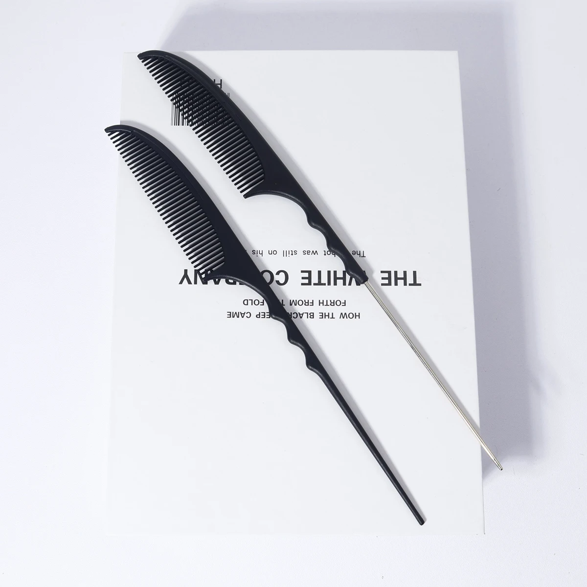 

Расческа для хвоста мыши, пластиковая ручка и ручка из нержавеющей стали, антистатическая и термостойкая расческа для укладки, специально для париков из натуральных волос