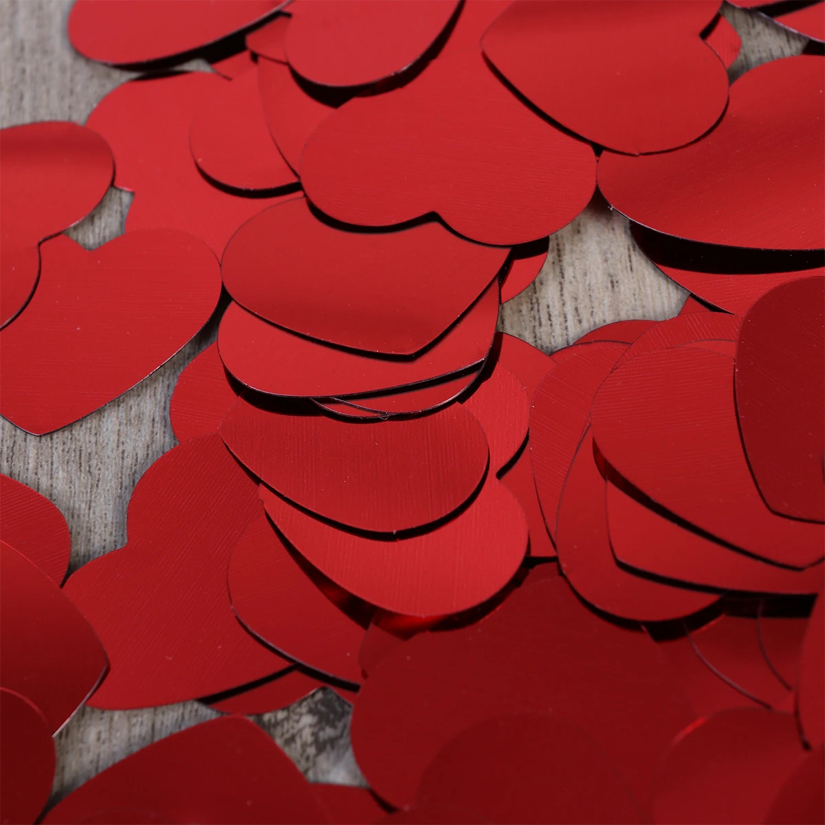 

200 Pcs Heart Shaped Sequin Decoration for Wedding Party Confetti Scatters Bright Color Table Scatter Decorations