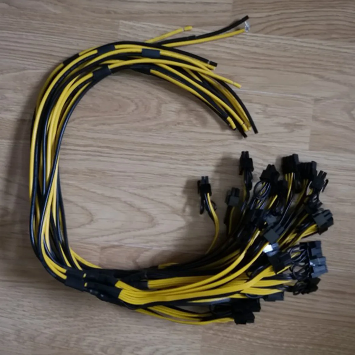 1Pcs Power Supply Cable 6+2 Pin Card Line 1 To 3 6Pin+ 2Pin Adapter Cable 12AWG+18AWG Splitter Wire for Miner Mining BTC