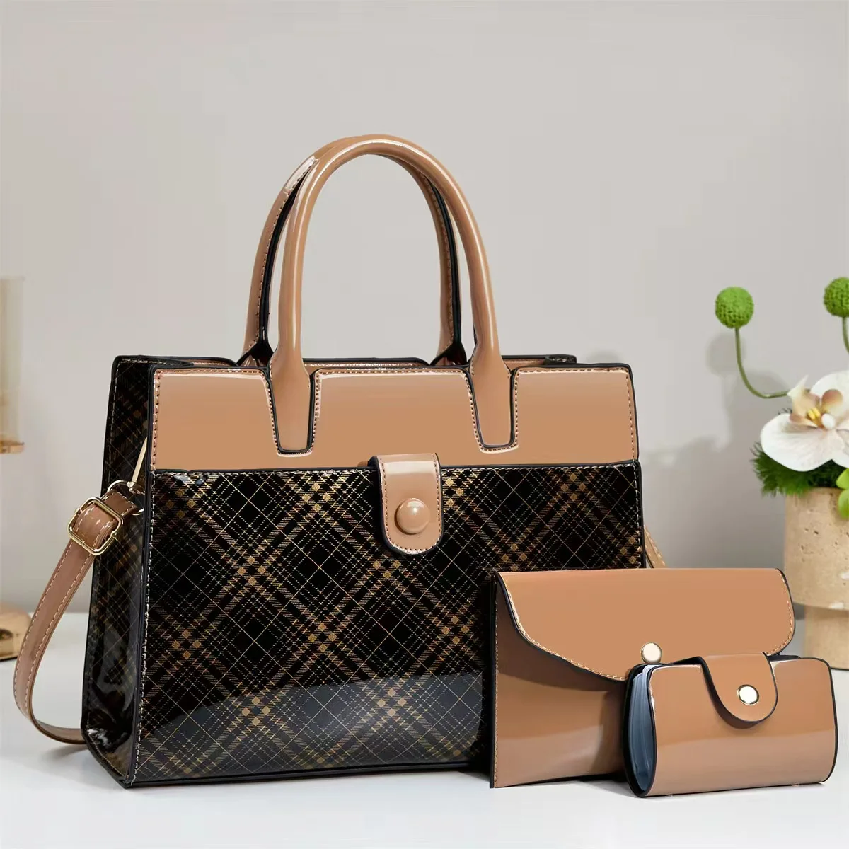 

Комплект женской сумки из трех предметов из искусственной кожи, элегантная и модная сумка с портмоне и держателем для карт, многофункциональная сумка через плечо большой вместимости, стильная шикарная сумка, гладкая молния, подходит для всех сезонов, подх