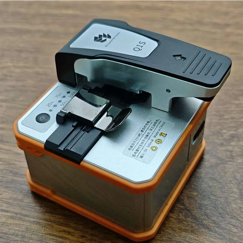 Q1S Fully Automatic Electric Fiber Optic Cleaver Rechargeable Optic Cable Cutter Ftth Optical Fiber Cleaver