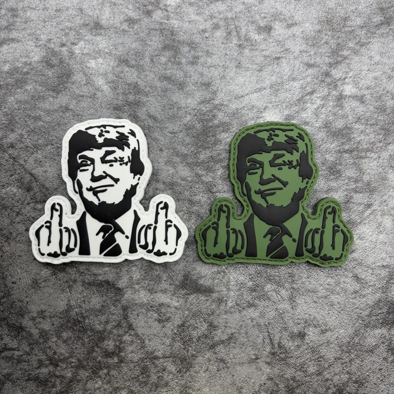 

One Character Pattern Pvc Material Patch Sticker Soft Rubber Badge, with Glow-In-The-Dark Effect, Hook-And-Loop Backing, Suitable for Bags, Backpacks, Vests, and Clothing Decoration Sticker Embroidery Patch