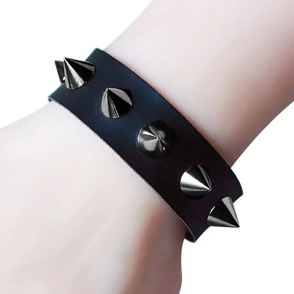 Adjustable Street Punk Gothic Retro Pointed Bracelet Unique Design Rivet Iron Nail Leather Hand Chain  For All Occasions