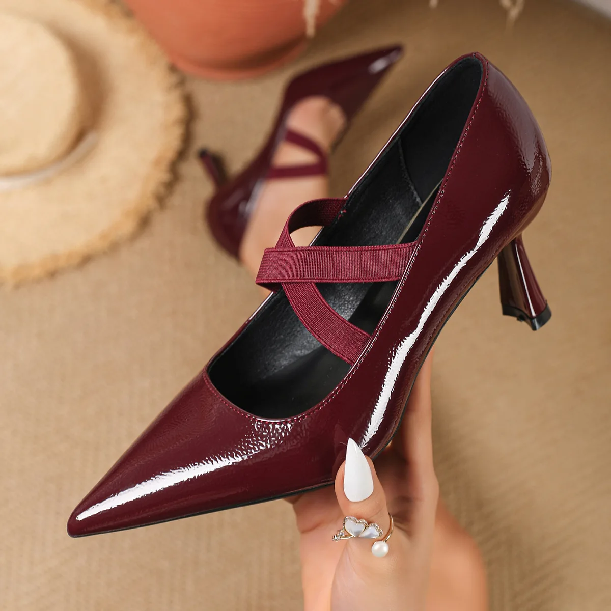 

Туфли-лодочки Bloomsteps с острым носком, черные, на тонком каблуке, из лакированной кожи, с перекрестными ремешками, удобные, женские, новый стиль