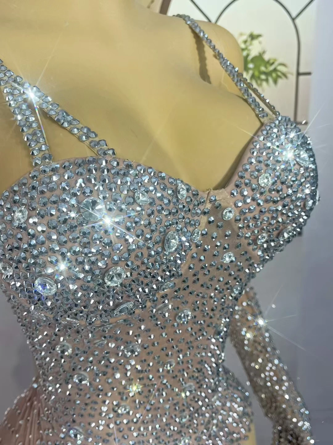 Shizuan Flashing Diamonds Skinny Bodysuit with Gloves Stage Bar Nightclub Performance Dance Costume Evening Party Show Outfit