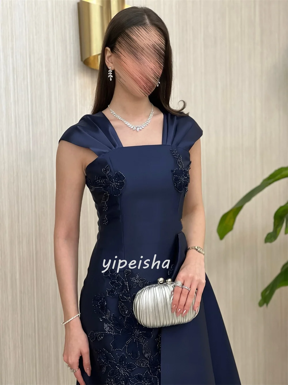 맞춤형 절묘한 우아한 Charmeuse 구슬 장식 A 라인 오프 숄더 롱 드레스 맞춤형 행사 드레스 현대적인 스타일 공식