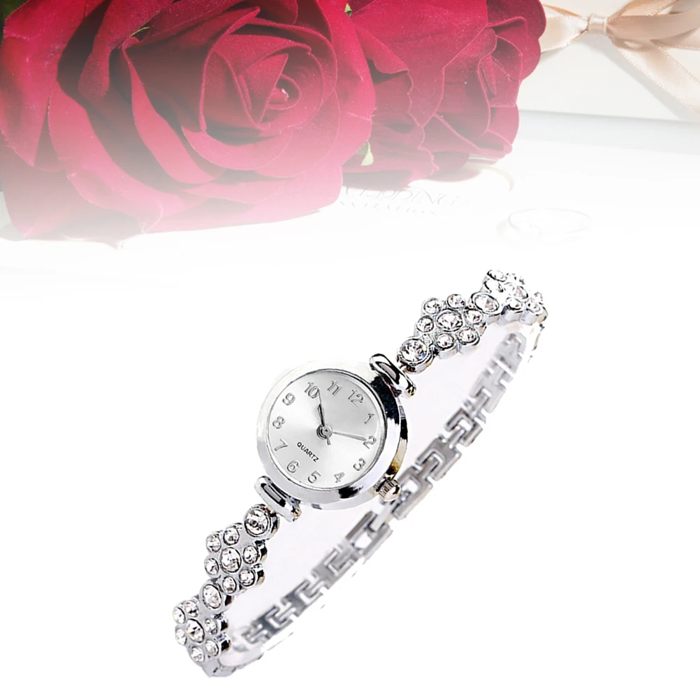 

Rhinestone Alloy Quartz Watch Fashionable Women's Timepiece Silver Christmas Valentine Gift