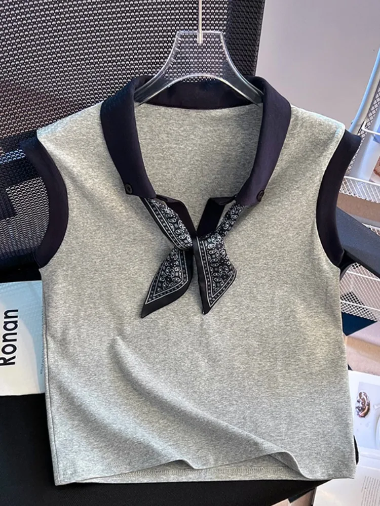 Summer ort Sve  Ne Vest Women's T-irt with Silk Scarf Korean Sle Slim Fit Design Sensation Self-Preserving Model