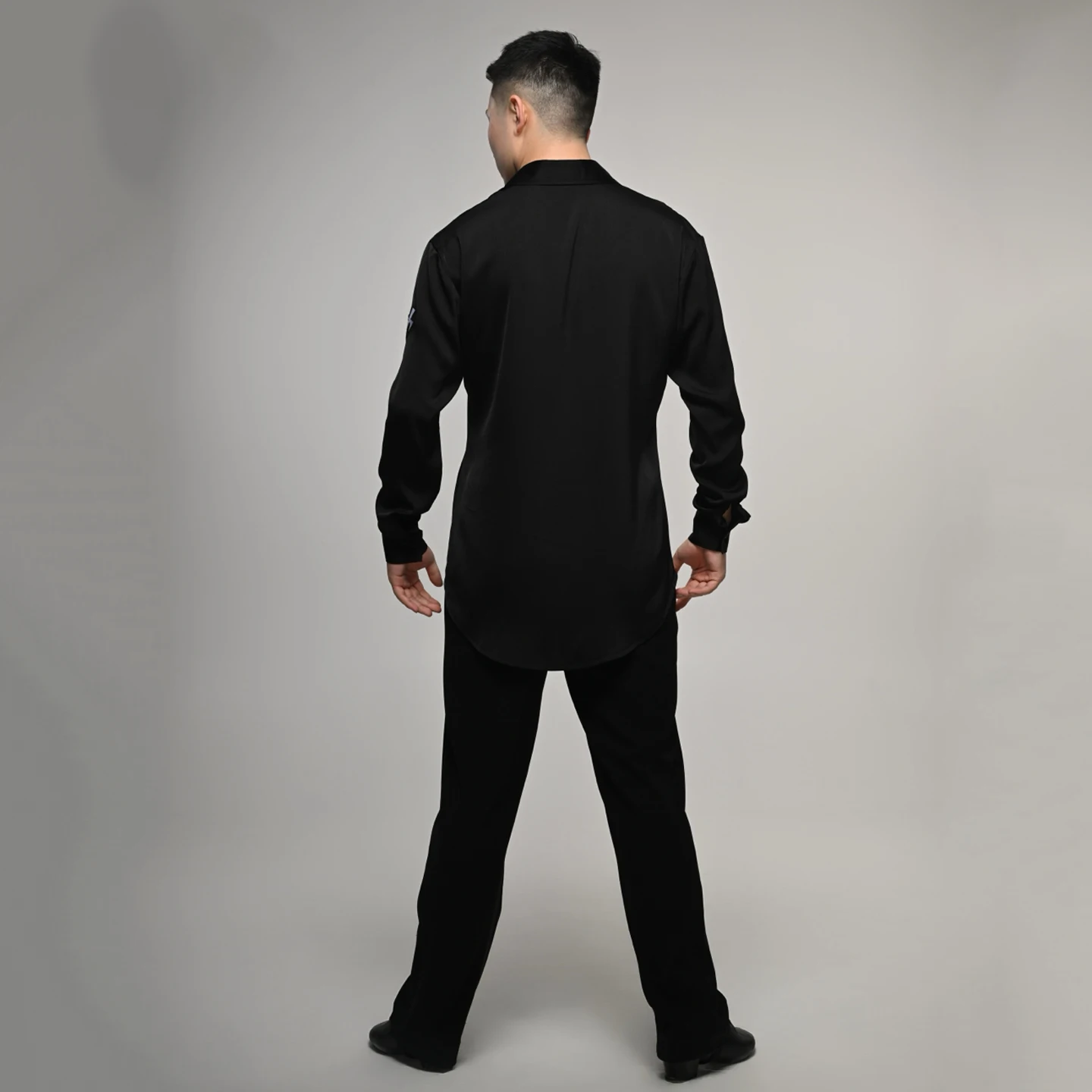 2025 hommes vêtements de danse latine maille noire manches longues chemises adulte mâle Rumba Samba salle de bal danse hauts vêtements d'entraînement DNV23741