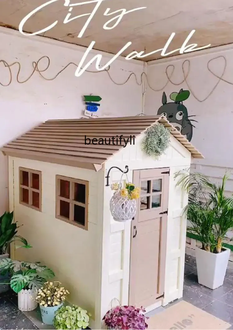 Outdoor assembly garden, homestay chalet children's game balcony, toy wooden villa