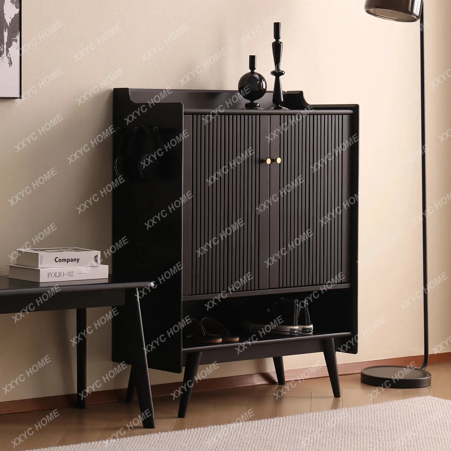

L Solid wood shoe cabinet, simple and modern small apartment grid foyer, large-capacity door