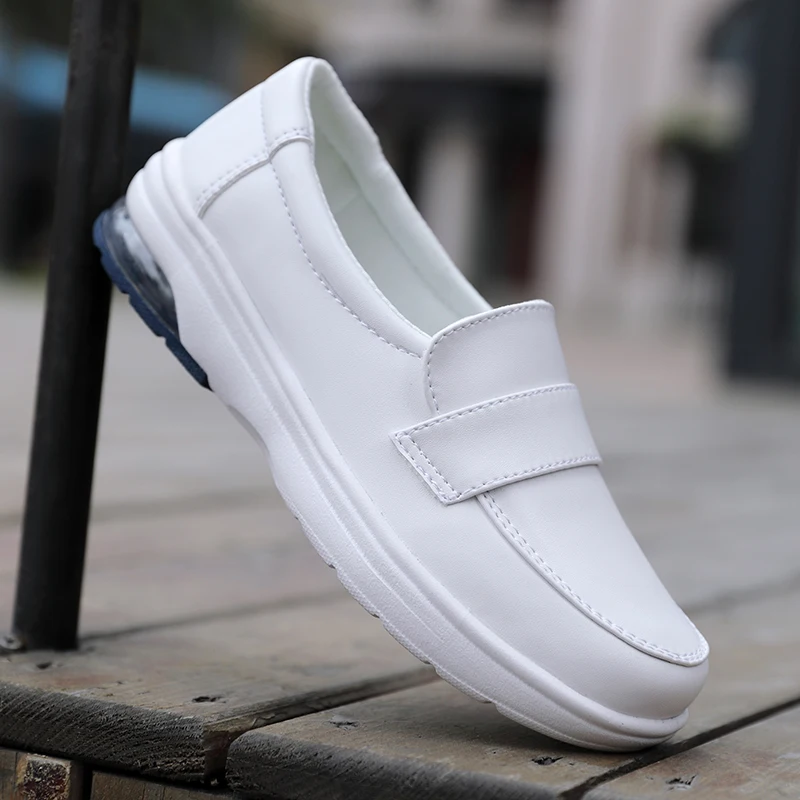 

Fashionable women shoes nurse's small white shoes trendy cuffs breathable leather shoes sliding into flat bottomed casual shoes