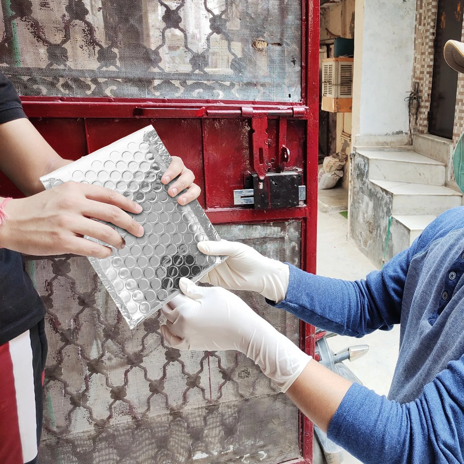 50 шт., самозапечатывающаяся почтовая сумка, водонепроницаемая сумка для упаковки с пузырьками, серебряные почтовые конверты с пузырьками, мягкие конверты, почтовые конверты