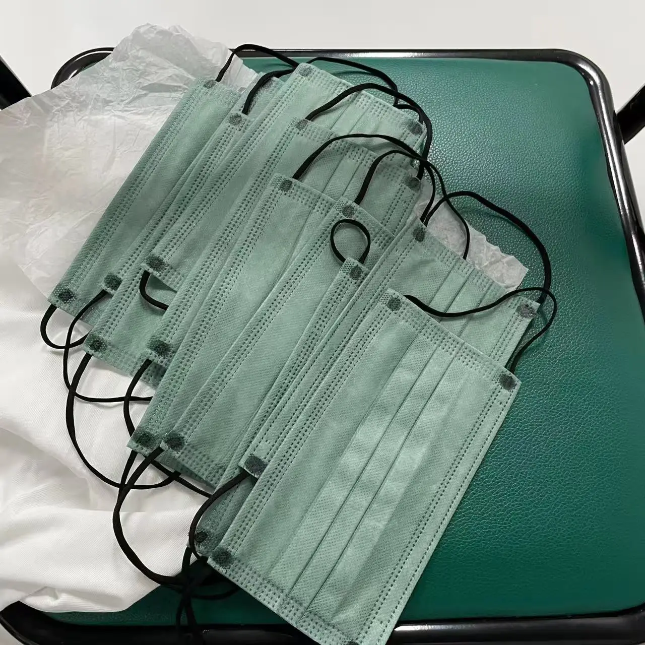 200Pcs Thickened Tea Green 4-Layer Disposable Face Masks - 200/100/50/10 Pieces with Elastic Loop and Adjustable Nose Clip, Suitable for Parties, Travel, Outdoor Activities, Casual Wearers, Fashion Enthusiasts, Ideal f