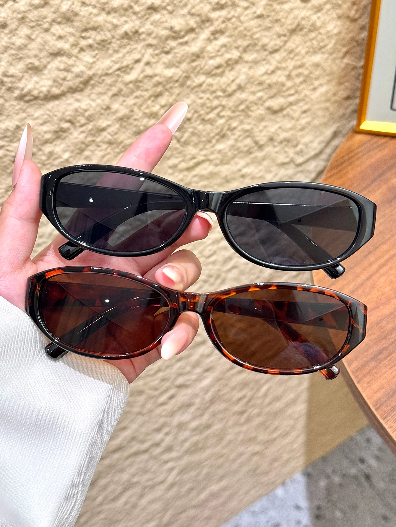 1 Stück Retro Mode Katzenaugen-Sonnenbrille Set Klassisches Design Stilvolle Accessoires für Partys Autofahren Outdoor-Aktivitäten