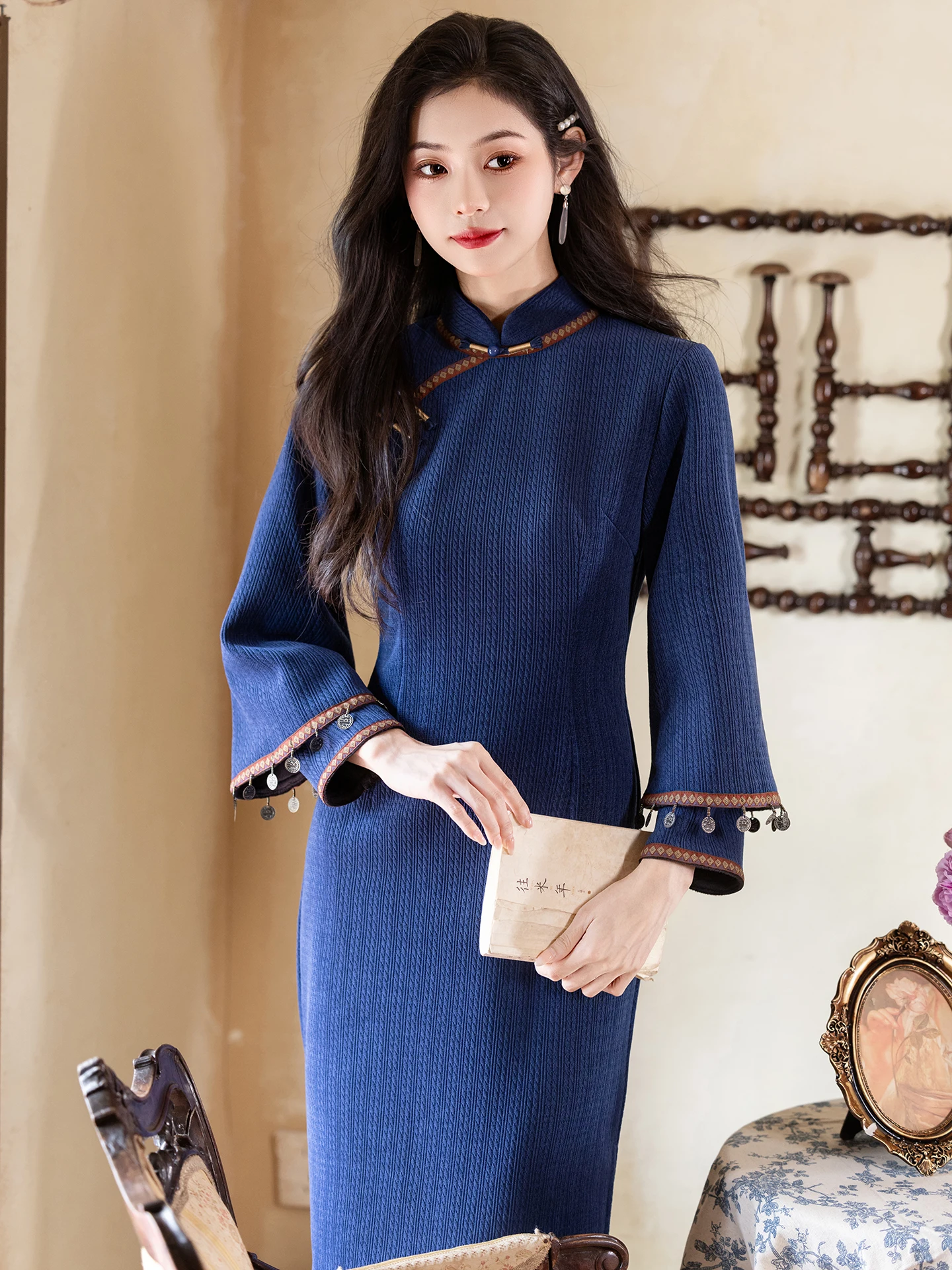 

Blue Autumn Winter Young Sle Women's New Chinese Sle 2026 High End Ele Floing Warm Long Sve Midi Dr