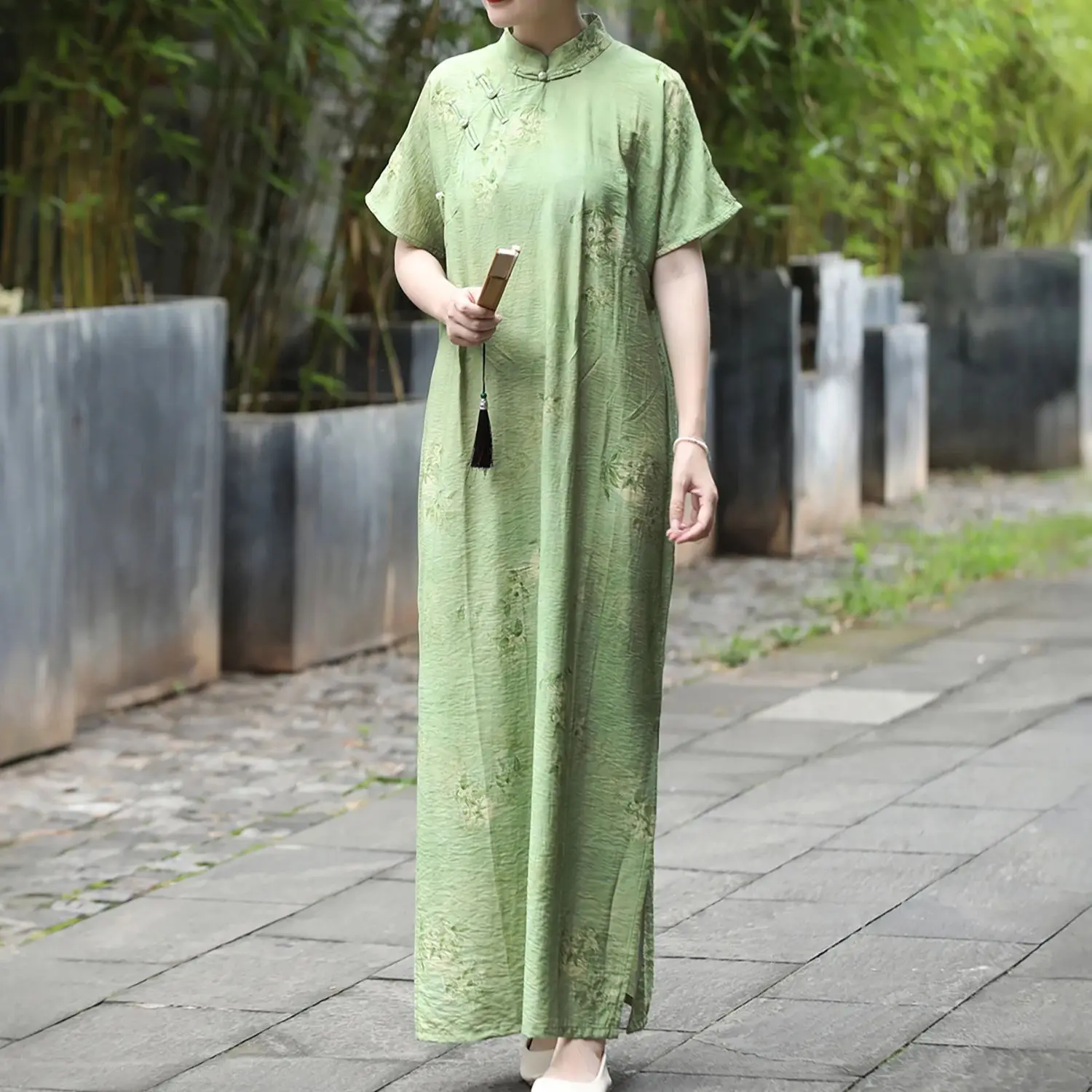 

LZJN Green Printed Cheongsam Dress in New Chinese Style for Summer: A Loose, Slimming Elegant Long Dress with Oriental Charm