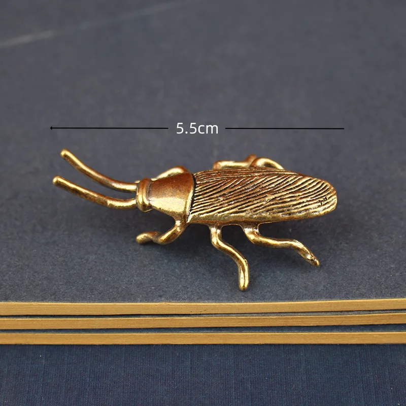 تمثال الصراصير النحاسي الصلب ​   - نموذج حشرة عتيق لديكور المكتب المنزلي، هدية مزحة فريدة ومبدء المحادثة