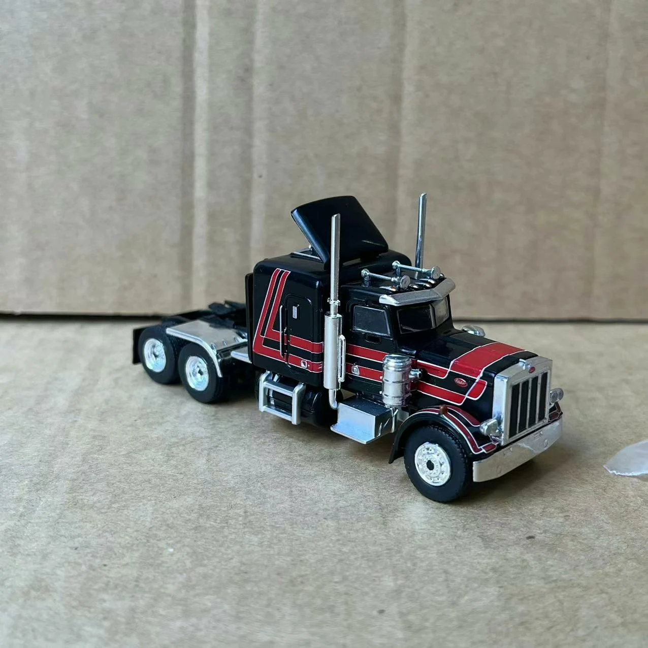 1:87 Scale HO Peterbilt 359 Truck Trailer Head Plastic Car Vehicle Model Toy Ornament Gifts