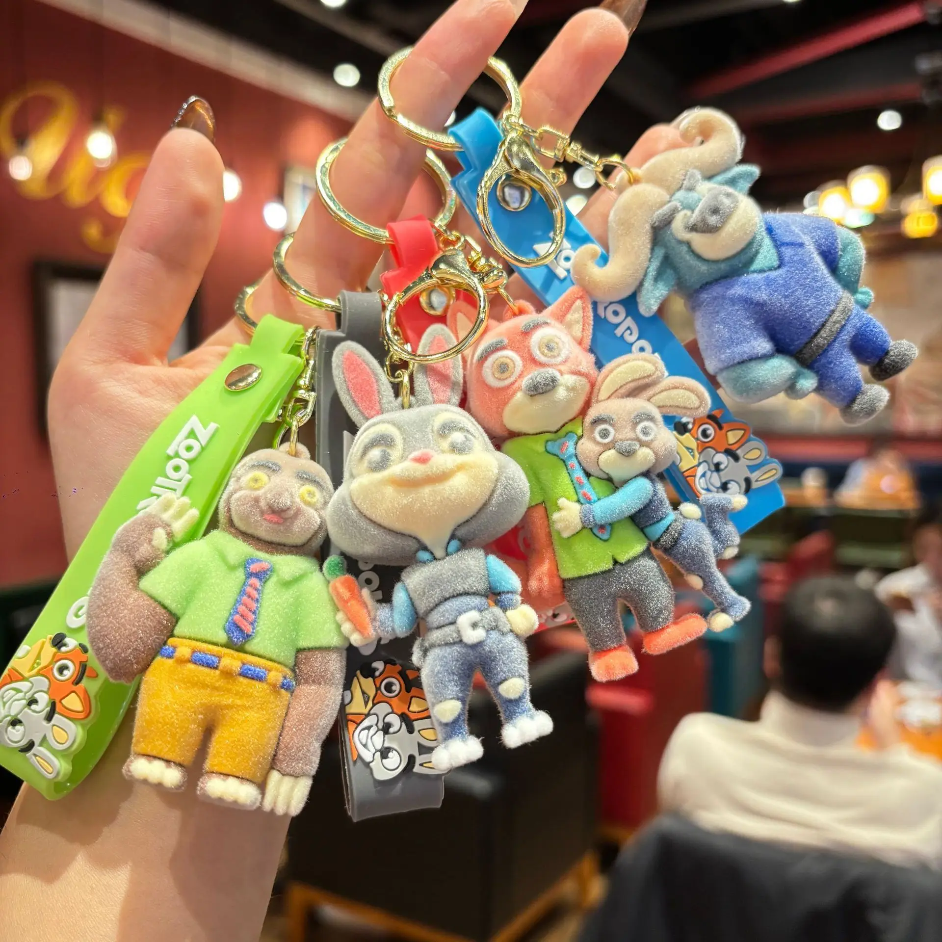 

1pcsZootopiaNew cartoon cartoon crazy animal city keychain small pendant bag hanging ornaments