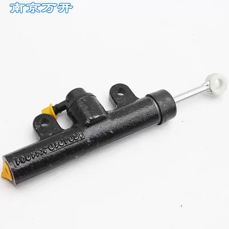 

(1pcs) 2 models Clutch Slave Cylinder pump / Clutch master cylinder to SAIC MAXUS LDV V80
