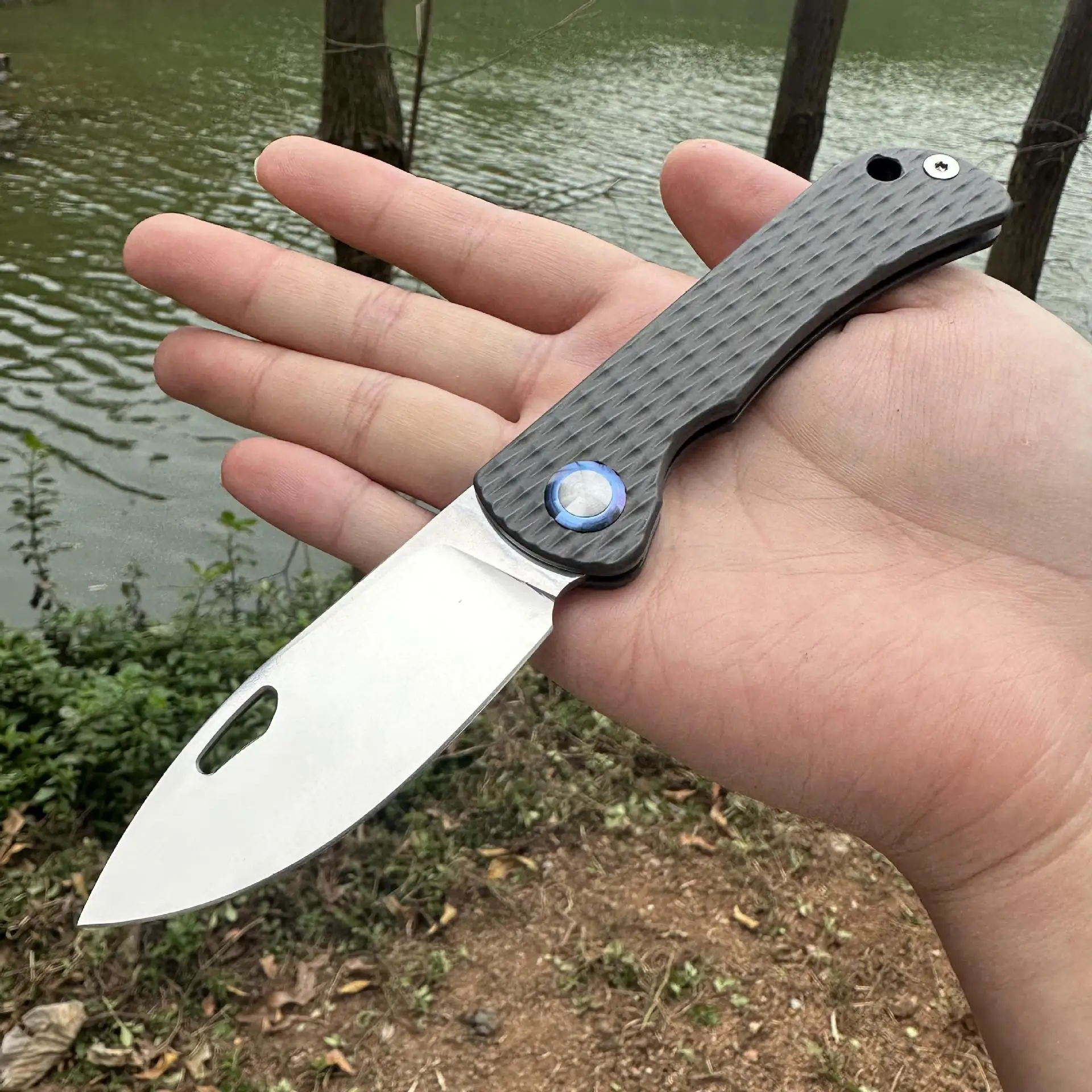 

(Lockless) Outdoor camping portable folding knife EDC small knife 8CR15MOV steel titanium plated steel handle
