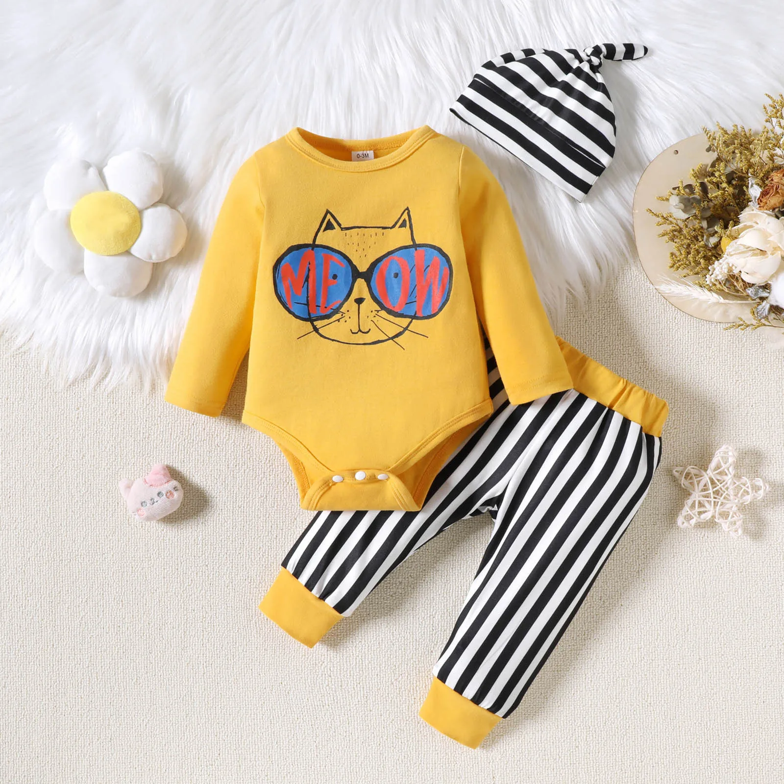 

3Pcs Newborn Infant Baby Girls Clothes Sets Winter Long Sleeve Cartoon Prints Romper Tops Striped Pants Hat Sets 3Piece Outfits