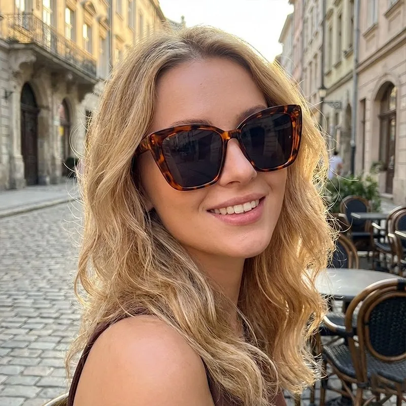 Oversized Cat Eye Vintage Sunglasses Women Brand Designer Fashion Glasses Female Retro Mirror Outdoors Shades Oculos De Sol ﻿