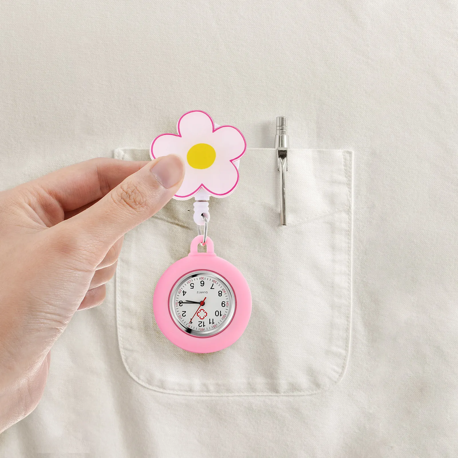 

Портативные часы для медсестер, телескопические карманные часы для медицинского использования, легкие, прочные, с четким и хорошо читаемым циферблатом.