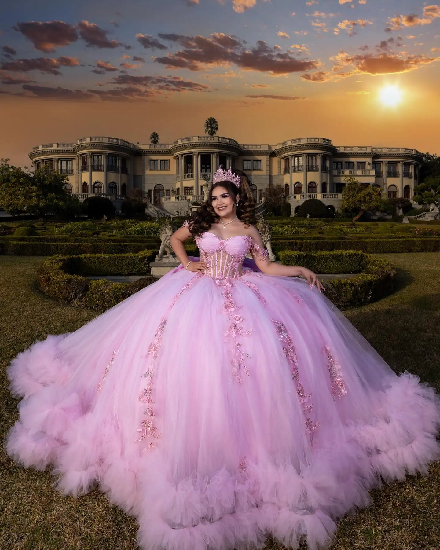 Pink Off the Shoulder Ball Gown Quinceanera Dresses Long for Sweety 16 18 Lace Appliques Corset Puffy Prom Dress Customized