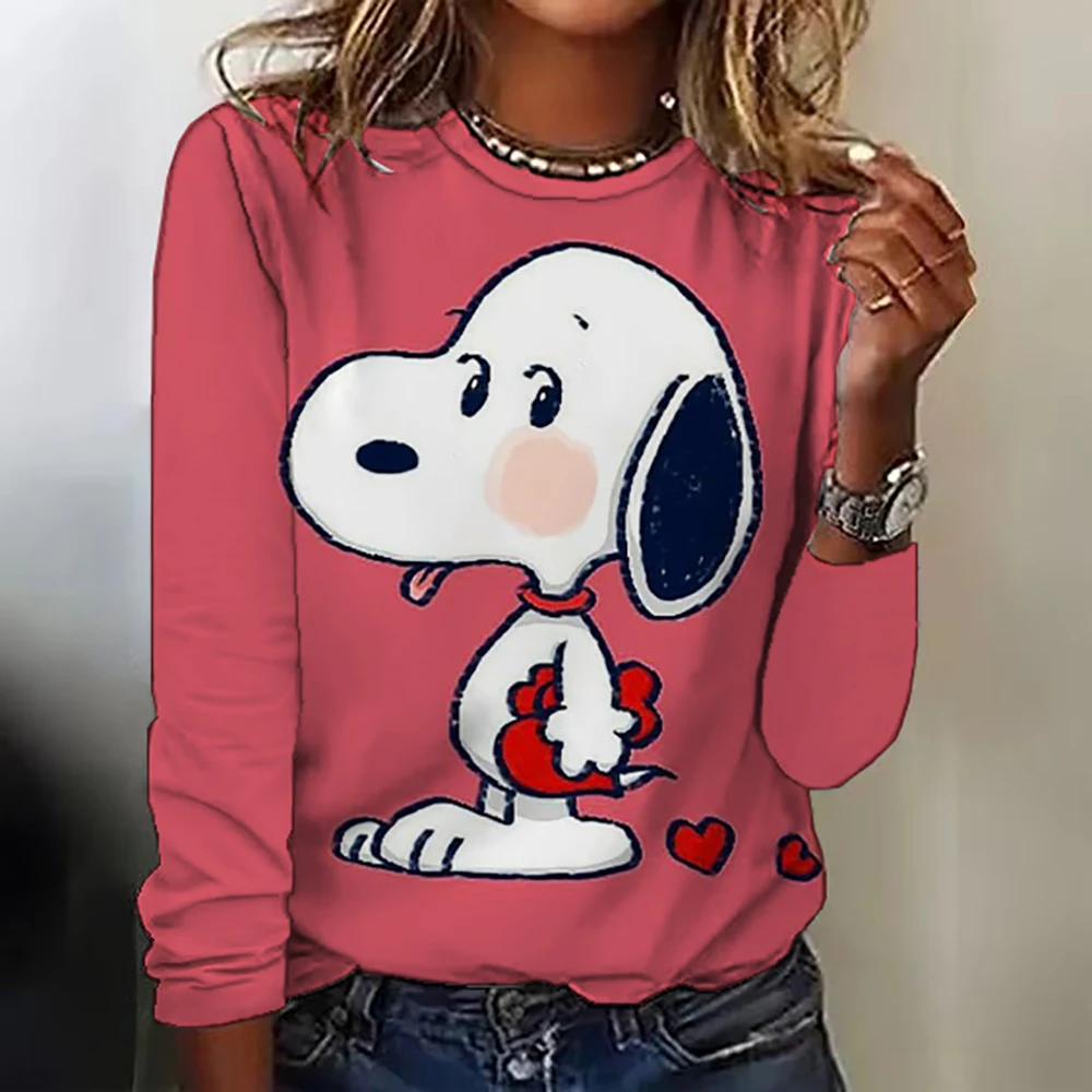 Round neck Snoopy print top for women, long sleeved casual loose T-shirt, fashionable pocket T-shirt, waist cinching top