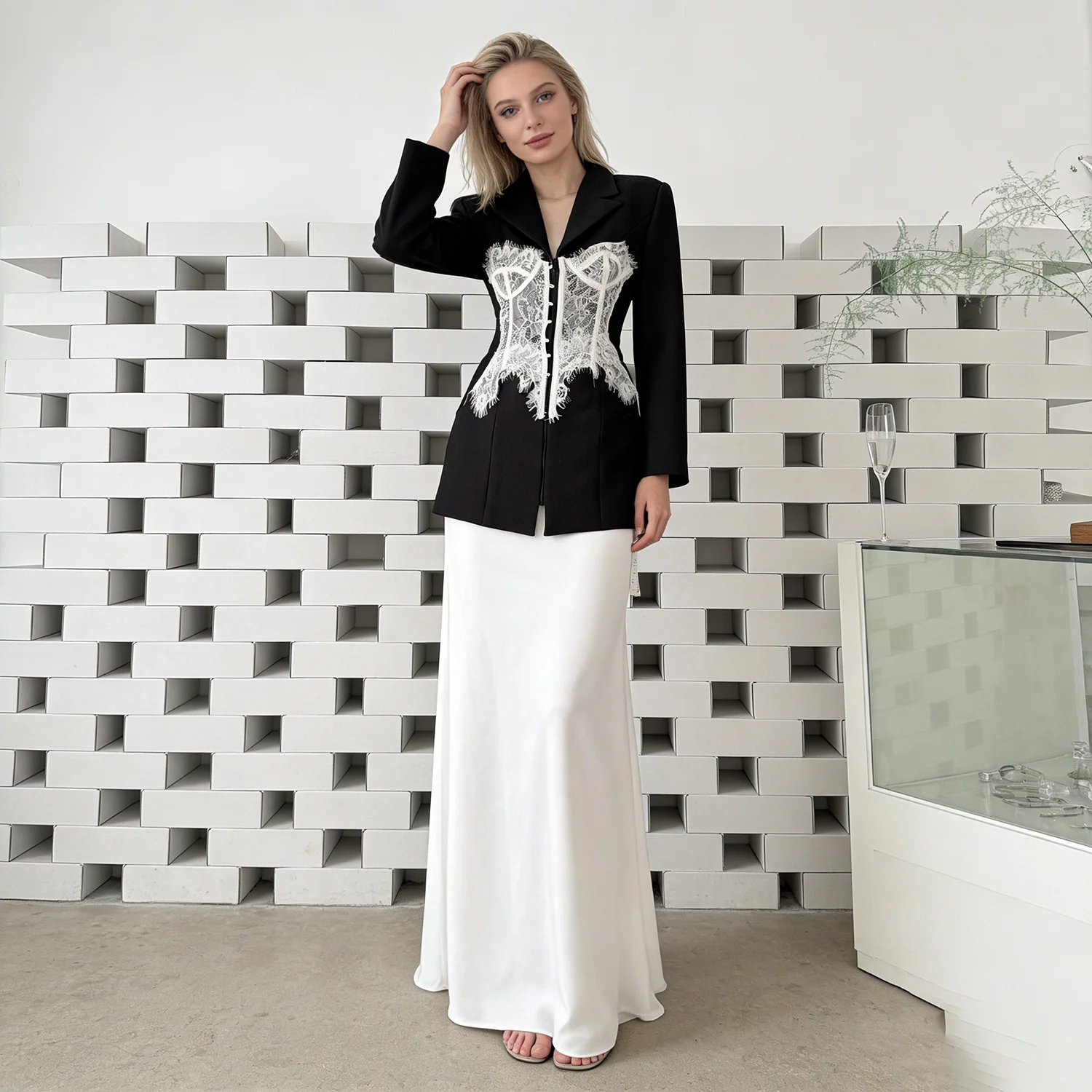 

LIMO 2026 black lace corset blazer, lace paneling, tailored fit, blend edgy & elegant. Perfect for parties, or chic commutes.