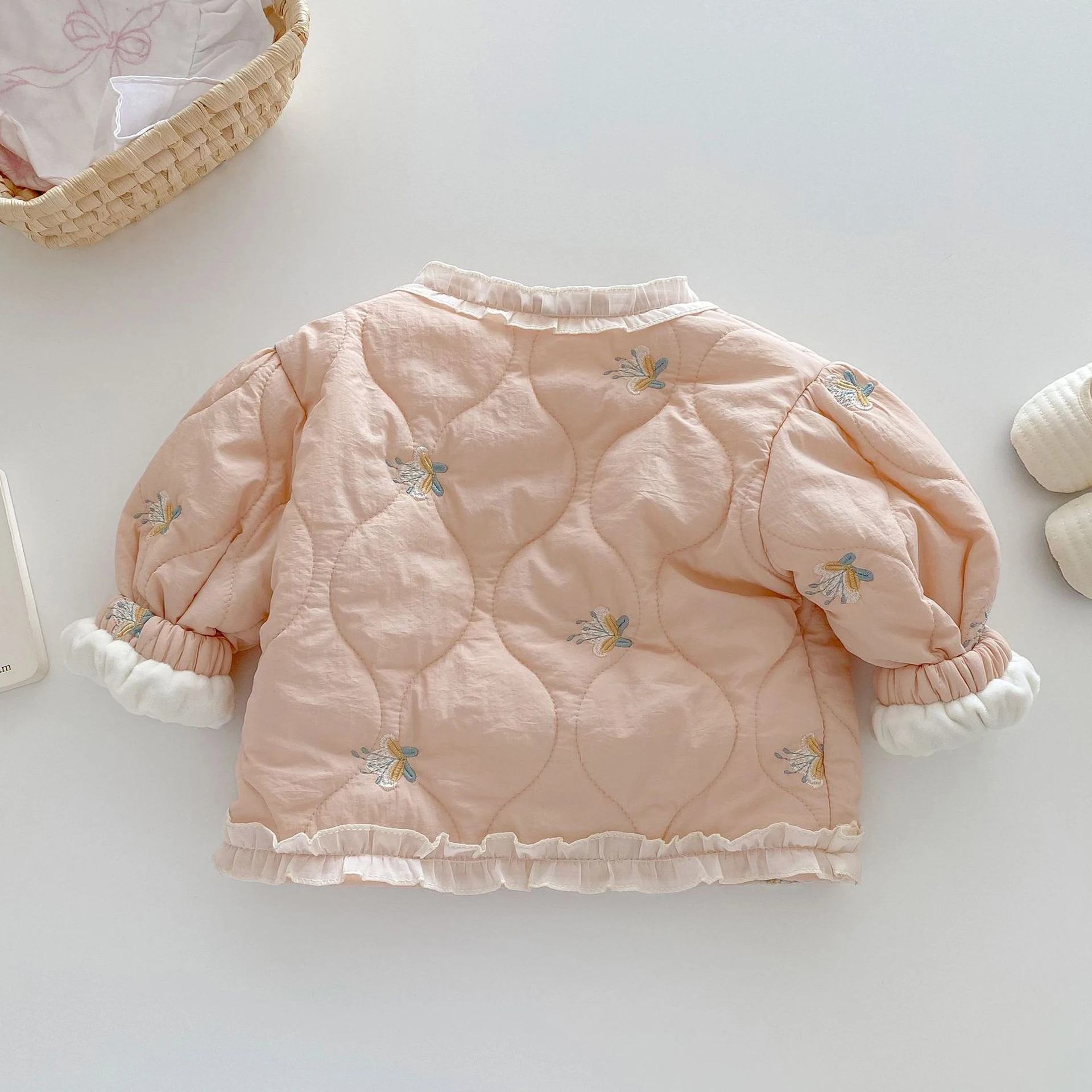 Baby Girls\' Floral Embroidered Cotton Jacket Winter Girls Sweet Lace Round Neck Thickened Loose Cotton-padded Short Outerwear