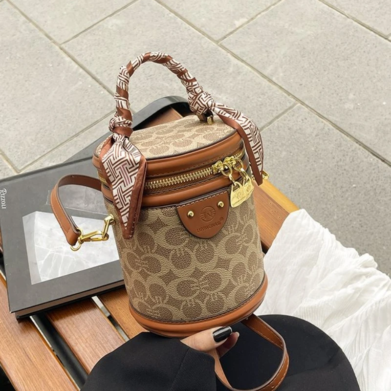 

Новая модель 2025, женская сумка, стильная сумка под мышками, женская сумка, модная сумка через плечо для работы